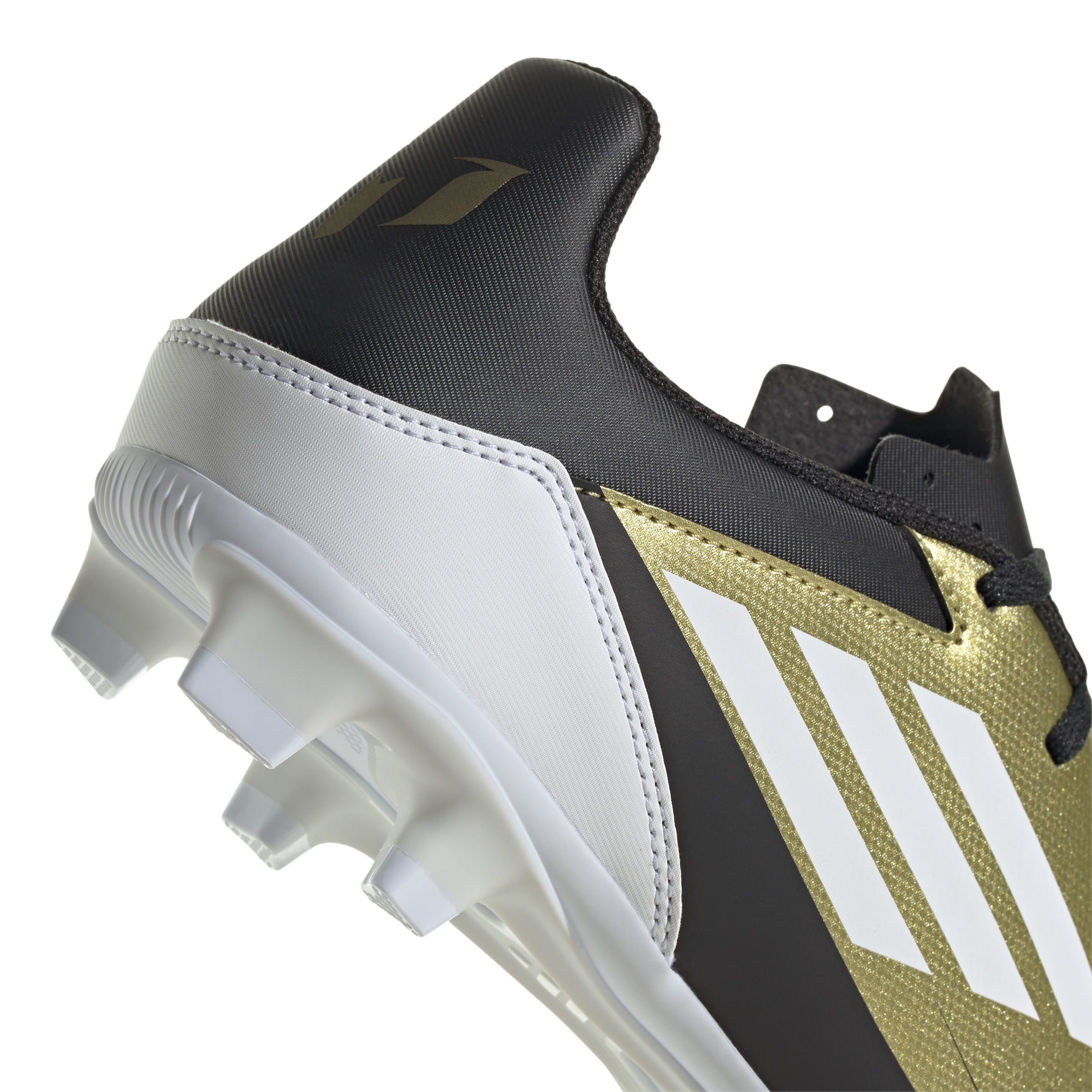 IG9331_8_FOOTWEAR_Photography_Detail View 2_white